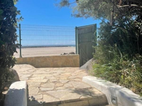 Villa lumineuse pieds dans l'eau, accès plage direct, clim, jardin, Free WIFI, park, idéale famille! - FR-1-423-295